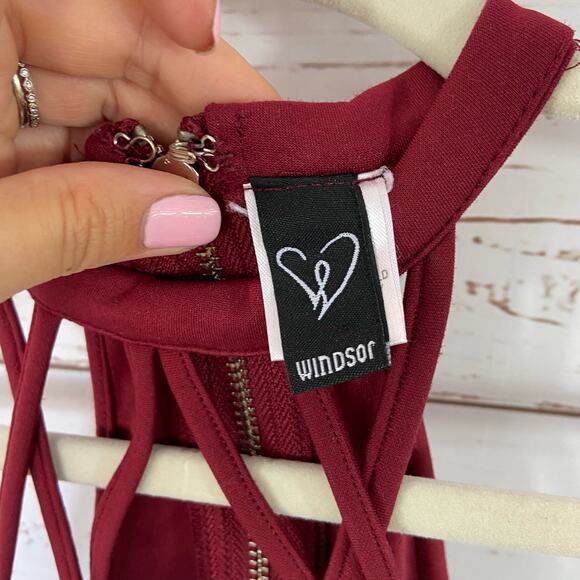 Windsor M Maroon Strappy Sweetheart High Halter Racerback Bodycon Mini Dress - Picture 6 of 7